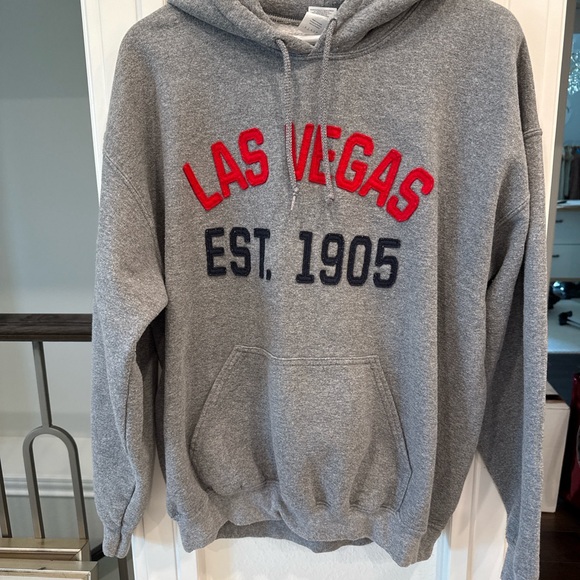Las Vegas Graphic Hoodie Gray | Gildan Heavy Blend Size Large - Picture 2 of 4
